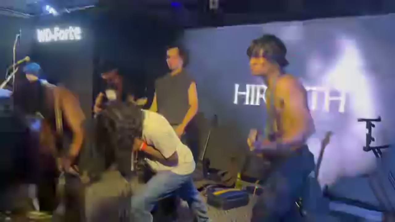 Live performance clip